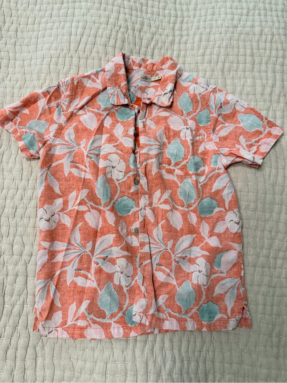 Faherty Kids Coral and Mint Floral Button-Down Shirt, size 10, fits like a 8